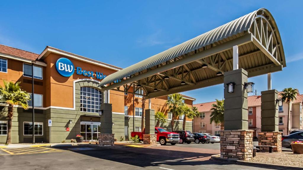 Best Western North Phoenix Hotel Main image 1