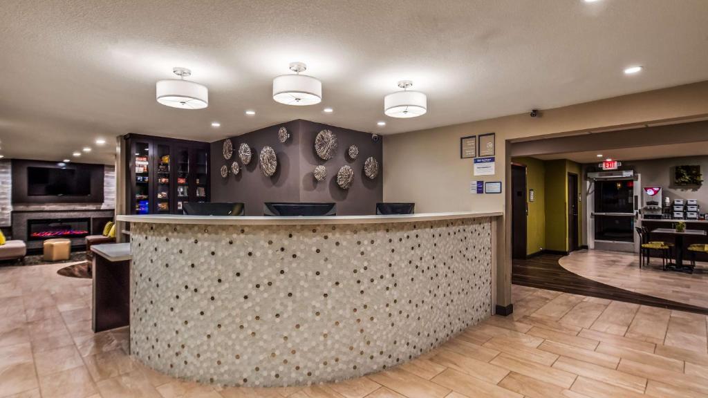 Best Western North Phoenix Hotel Main image 2